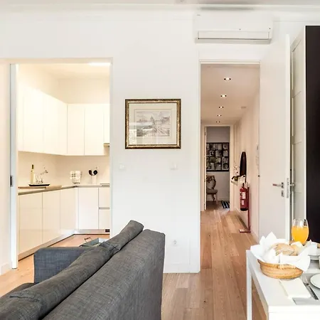 Spacious In With Terrace And Free Netflix アパート リスボン